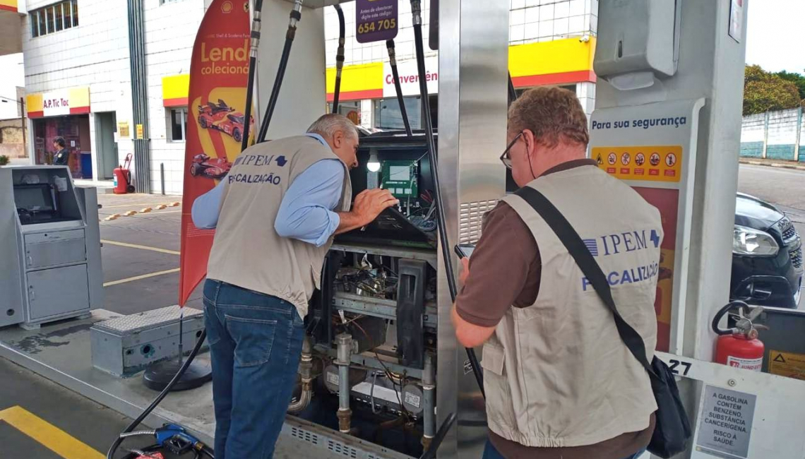 Ipem-SP intensifica fiscalização em postos de combustíveis aos fins de semana até o fim do ano